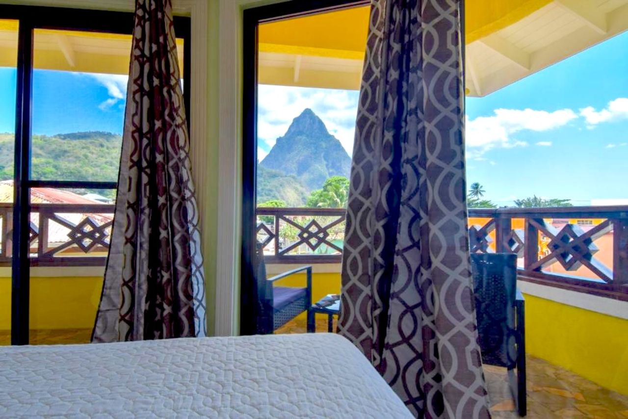 Sea Piton View Apartment Views